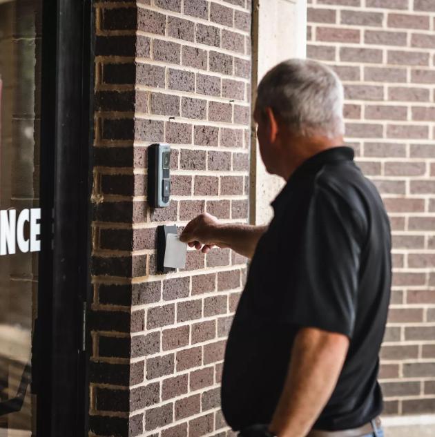 Lecteur de badge et contrôle d'accès immobilier